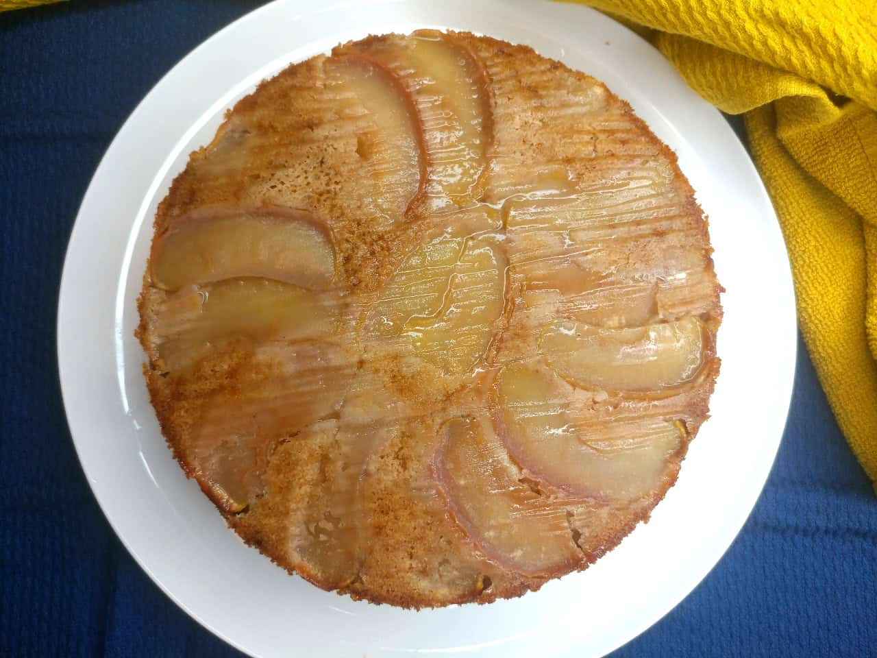 Vegan up-side-down Apple Sponge Cake With No Processed Sugar-image