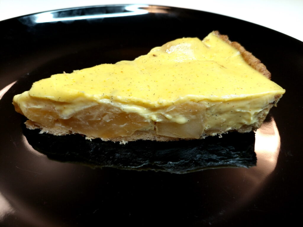 vegan apple tart with crème pâtissière