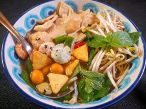 מתכון מרק עוף וייטנאמי טבעוני